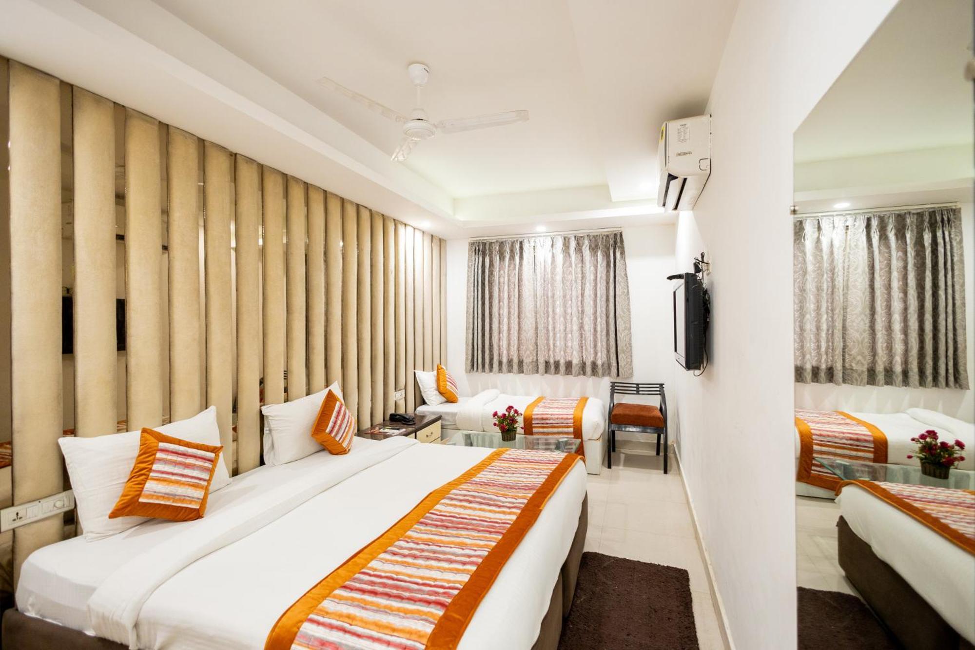 Hotel The Gold Inn - Karol Bagh Delhi Exterior photo